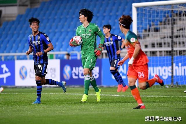 莫布里勇夺两双表现出色，末节狂砍10分助队取胜